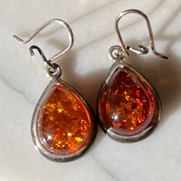 Jewelry - Sterling Silver Baltic Amber tear drop earrings